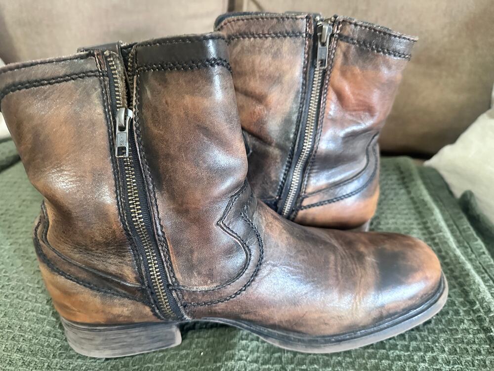 Bedstü Distressed Leather Ankle Boots 10